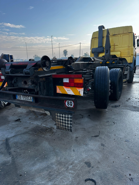 camion giallo 3